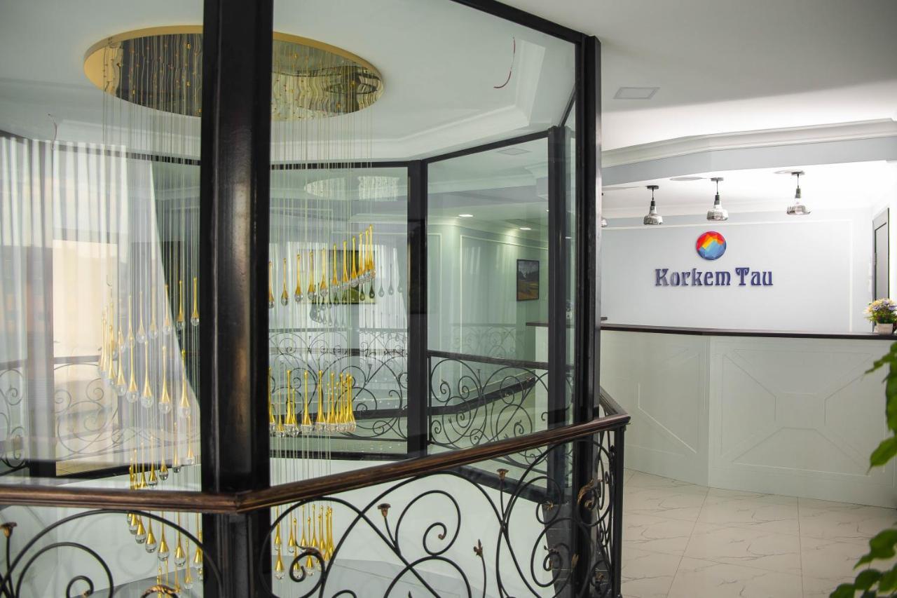 Korkem Tau Astana Exterior foto
